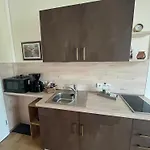 Burghof Apartmenthaus *