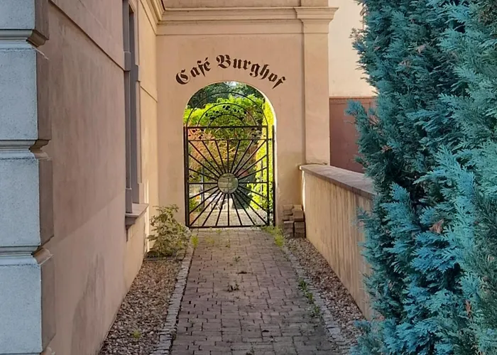 Burghof Apartmenthaus 괴를리츠