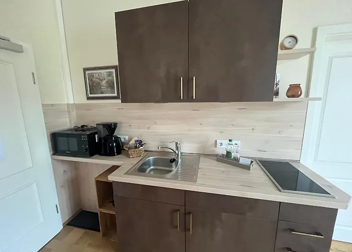 Burghof Apartmenthaus *