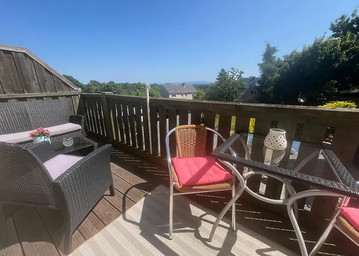 Burghof Apartmenthaus *